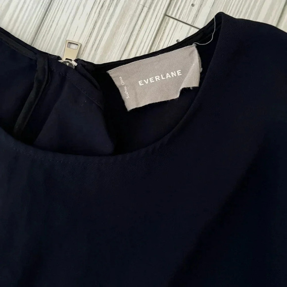 Everlane | Navy Blue Boxy Zip Back Blouse - Size 4 - Picture 5 of 6